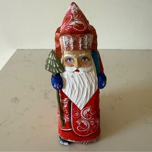 Beautifully Handcarved Wooden Santa Claus / Father Christmas from Russia